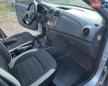 Сірий Рено Сандеро СтепВей, об'ємом двигуна 1.5 л та пробігом 40 тис. км за 12600 $, фото 17 на Automoto.ua
