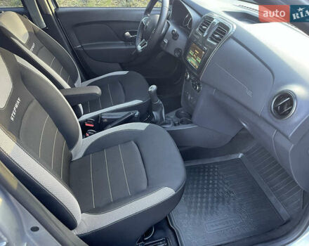 Сірий Рено Сандеро СтепВей, об'ємом двигуна 1.5 л та пробігом 40 тис. км за 12600 $, фото 9 на Automoto.ua