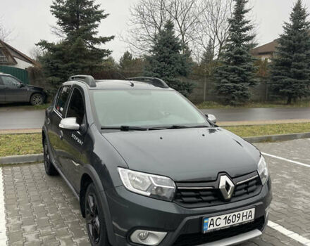Серый Рено Сандеро СтэпВэй, объемом двигателя 1.5 л и пробегом 233 тыс. км за 12000 $, фото 5 на Automoto.ua