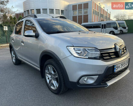 Сірий Рено Сандеро СтепВей, об'ємом двигуна 1.5 л та пробігом 40 тис. км за 12600 $, фото 5 на Automoto.ua