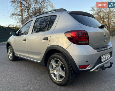 Сірий Рено Сандеро СтепВей, об'ємом двигуна 1.5 л та пробігом 40 тис. км за 12600 $, фото 1 на Automoto.ua