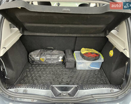 Серый Рено Сандеро СтэпВэй, объемом двигателя 1.5 л и пробегом 233 тыс. км за 12000 $, фото 54 на Automoto.ua