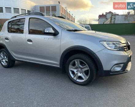 Сірий Рено Сандеро СтепВей, об'ємом двигуна 1.5 л та пробігом 40 тис. км за 12600 $, фото 4 на Automoto.ua