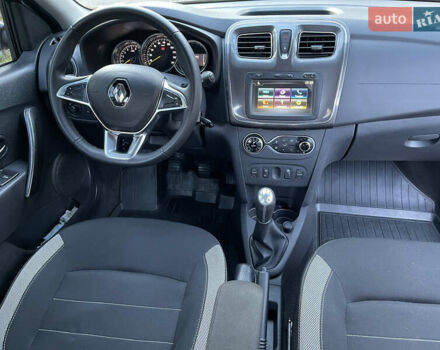 Сірий Рено Сандеро СтепВей, об'ємом двигуна 1.5 л та пробігом 40 тис. км за 12600 $, фото 16 на Automoto.ua