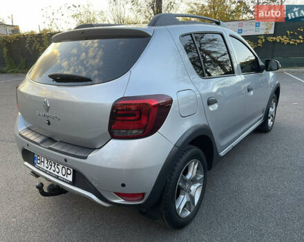 Сірий Рено Сандеро СтепВей, об'ємом двигуна 1.5 л та пробігом 40 тис. км за 12600 $, фото 3 на Automoto.ua