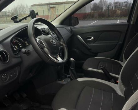 Серый Рено Сандеро СтэпВэй, объемом двигателя 1.5 л и пробегом 233 тыс. км за 12000 $, фото 17 на Automoto.ua