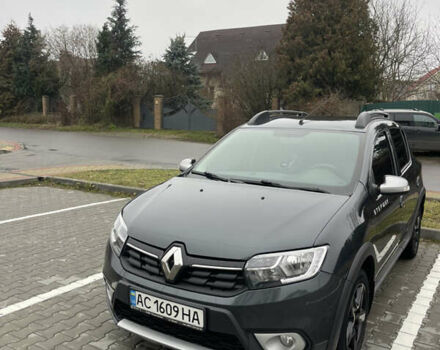 Серый Рено Сандеро СтэпВэй, объемом двигателя 1.5 л и пробегом 233 тыс. км за 12000 $, фото 2 на Automoto.ua