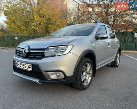 Сірий Рено Сандеро СтепВей, об'ємом двигуна 1.5 л та пробігом 40 тис. км за 12600 $, фото 7 на Automoto.ua