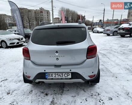 Сірий Рено Сандеро СтепВей, об'ємом двигуна 0.9 л та пробігом 22 тис. км за 11900 $, фото 3 на Automoto.ua