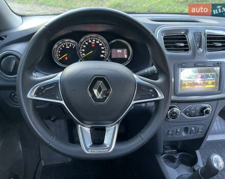 Сірий Рено Сандеро СтепВей, об'ємом двигуна 1.5 л та пробігом 40 тис. км за 12600 $, фото 15 на Automoto.ua