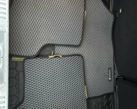 Серый Рено Сандеро СтэпВэй, объемом двигателя 1.46 л и пробегом 38 тыс. км за 12000 $, фото 12 на Automoto.ua