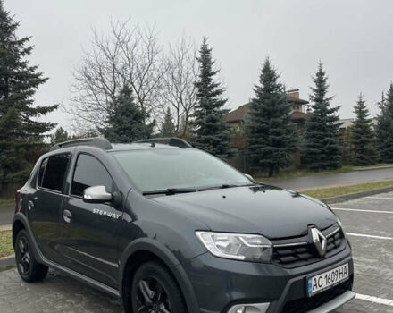 Серый Рено Сандеро СтэпВэй, объемом двигателя 1.5 л и пробегом 233 тыс. км за 12000 $, фото 7 на Automoto.ua