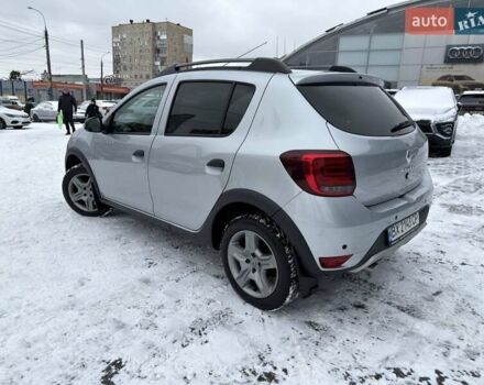 Сірий Рено Сандеро СтепВей, об'ємом двигуна 0.9 л та пробігом 22 тис. км за 11900 $, фото 4 на Automoto.ua