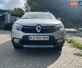 Сірий Рено Сандеро СтепВей, об'ємом двигуна 0.9 л та пробігом 77 тис. км за 11500 $, фото 1 на Automoto.ua