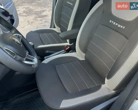 Сірий Рено Сандеро СтепВей, об'ємом двигуна 1.5 л та пробігом 40 тис. км за 12600 $, фото 18 на Automoto.ua