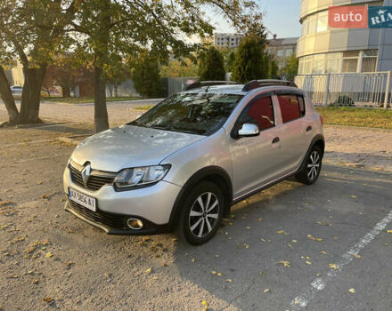 Серый Рено Сандеро СтэпВэй, объемом двигателя 1.6 л и пробегом 160 тыс. км за 7700 $, фото 1 на Automoto.ua