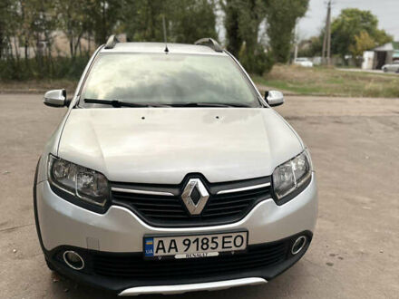 Серый Рено Сандеро СтэпВэй, объемом двигателя 1.5 л и пробегом 115 тыс. км за 6200 $, фото 1 на Automoto.ua