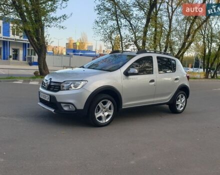 Серый Рено Сандеро СтэпВэй, объемом двигателя 1.46 л и пробегом 148 тыс. км за 10200 $, фото 1 на Automoto.ua