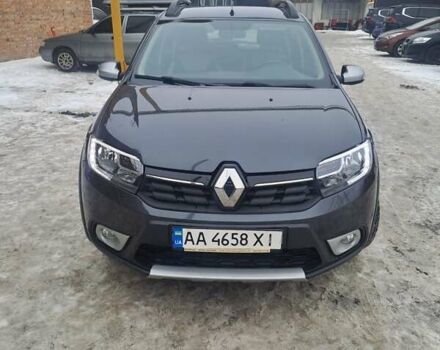 Серый Рено Сандеро СтэпВэй, объемом двигателя 0.9 л и пробегом 65 тыс. км за 10000 $, фото 1 на Automoto.ua