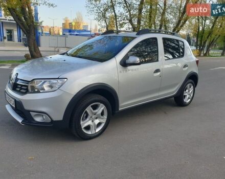 Серый Рено Сандеро СтэпВэй, объемом двигателя 1.46 л и пробегом 148 тыс. км за 10200 $, фото 1 на Automoto.ua