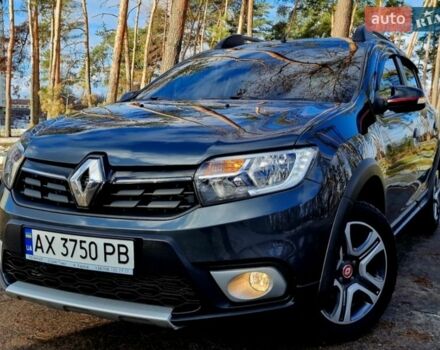 Серый Рено Сандеро СтэпВэй, объемом двигателя 0.9 л и пробегом 59 тыс. км за 10870 $, фото 1 на Automoto.ua