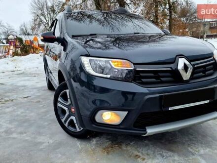 Серый Рено Сандеро СтэпВэй, объемом двигателя 0.9 л и пробегом 59 тыс. км за 10300 $, фото 1 на Automoto.ua