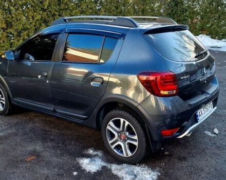 Серый Рено Сандеро СтэпВэй, объемом двигателя 0.9 л и пробегом 59 тыс. км за 10870 $, фото 1 на Automoto.ua