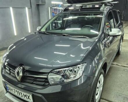 Серый Рено Сандеро СтэпВэй, объемом двигателя 1.46 л и пробегом 37 тыс. км за 14000 $, фото 1 на Automoto.ua