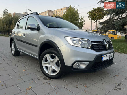 Рено Сандеро СтэпВэй 2020 в Киеве на Automoto.ua Серый Рено Сандеро СтэпВэй, объемом двигателя 1.46 л и пробегом 20 тыс. км за 13200 $, фото 1 на Automoto.ua