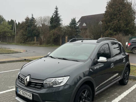Сірий Рено Сандеро СтепВей, об'ємом двигуна 1.5 л та пробігом 233 тис. км за 12000 $, фото 1 на Automoto.ua