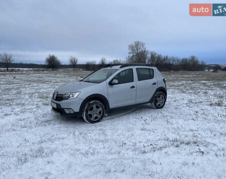 Серый Рено Сандеро СтэпВэй, объемом двигателя 1.5 л и пробегом 67 тыс. км за 5500 $, фото 1 на Automoto.ua