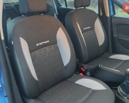 Синій Рено Сандеро СтепВей, об'ємом двигуна 1.6 л та пробігом 115 тис. км за 8300 $, фото 24 на Automoto.ua