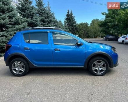 Синий Рено Сандеро СтэпВэй, объемом двигателя 1.5 л и пробегом 140 тыс. км за 5100 $, фото 4 на Automoto.ua