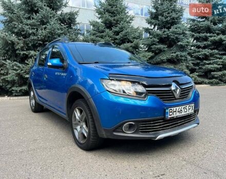 Синий Рено Сандеро СтэпВэй, объемом двигателя 1.5 л и пробегом 140 тыс. км за 5100 $, фото 5 на Automoto.ua