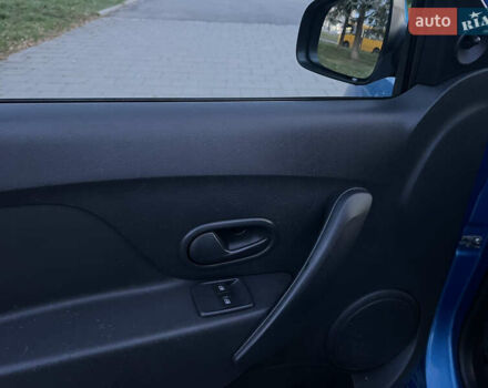 Синий Рено Сандеро СтэпВэй, объемом двигателя 1.46 л и пробегом 87 тыс. км за 8600 $, фото 18 на Automoto.ua