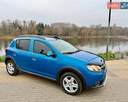 Синий Рено Сандеро СтэпВэй, объемом двигателя 1.46 л и пробегом 129 тыс. км за 8500 $, фото 5 на Automoto.ua