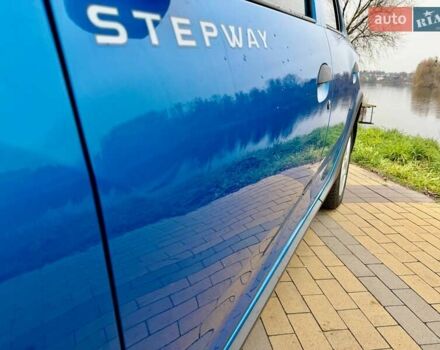 Синий Рено Сандеро СтэпВэй, объемом двигателя 1.46 л и пробегом 129 тыс. км за 8500 $, фото 10 на Automoto.ua