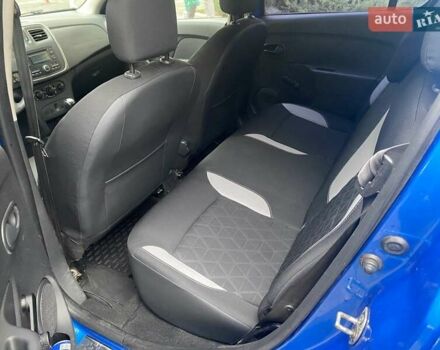 Синий Рено Сандеро СтэпВэй, объемом двигателя 1.6 л и пробегом 165 тыс. км за 8500 $, фото 13 на Automoto.ua