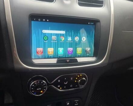 Синий Рено Сандеро СтэпВэй, объемом двигателя 1.46 л и пробегом 110 тыс. км за 7000 $, фото 9 на Automoto.ua