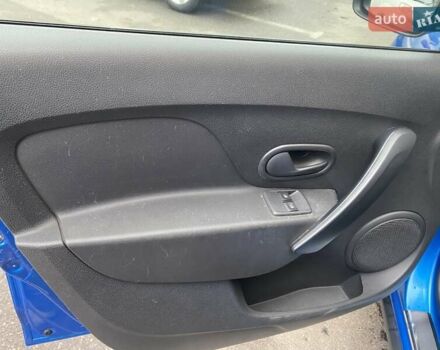 Синий Рено Сандеро СтэпВэй, объемом двигателя 1.6 л и пробегом 165 тыс. км за 8500 $, фото 15 на Automoto.ua