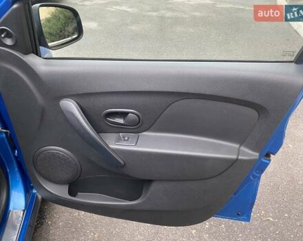 Синий Рено Сандеро СтэпВэй, объемом двигателя 1.6 л и пробегом 165 тыс. км за 8500 $, фото 21 на Automoto.ua