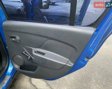 Синий Рено Сандеро СтэпВэй, объемом двигателя 1.6 л и пробегом 165 тыс. км за 8500 $, фото 24 на Automoto.ua