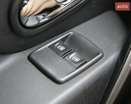 Синий Рено Сандеро СтэпВэй, объемом двигателя 1.46 л и пробегом 92 тыс. км за 9800 $, фото 23 на Automoto.ua