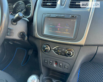 Синий Рено Сандеро СтэпВэй, объемом двигателя 1.5 л и пробегом 196 тыс. км за 7900 $, фото 13 на Automoto.ua