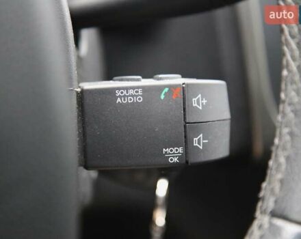 Синий Рено Сандеро СтэпВэй, объемом двигателя 1.46 л и пробегом 92 тыс. км за 9800 $, фото 21 на Automoto.ua