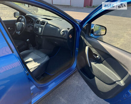 Синий Рено Сандеро СтэпВэй, объемом двигателя 1.5 л и пробегом 196 тыс. км за 7900 $, фото 12 на Automoto.ua