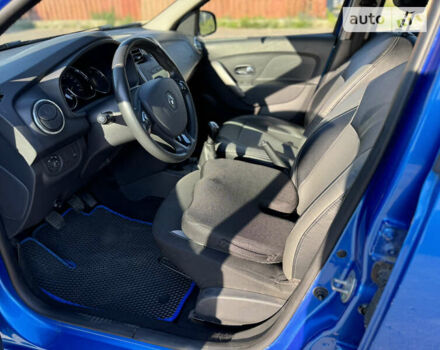 Синий Рено Сандеро СтэпВэй, объемом двигателя 1.5 л и пробегом 196 тыс. км за 7900 $, фото 10 на Automoto.ua