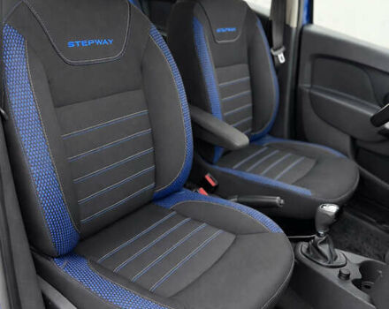 Синий Рено Сандеро СтэпВэй, объемом двигателя 0.9 л и пробегом 75 тыс. км за 11500 $, фото 15 на Automoto.ua