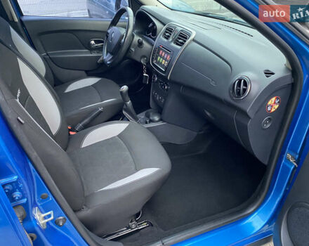 Синий Рено Сандеро СтэпВэй, объемом двигателя 1.5 л и пробегом 180 тыс. км за 8000 $, фото 11 на Automoto.ua