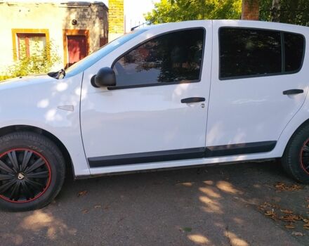 Белый Рено Сандеро, объемом двигателя 1.4 л и пробегом 169 тыс. км за 4700 $, фото 3 на Automoto.ua